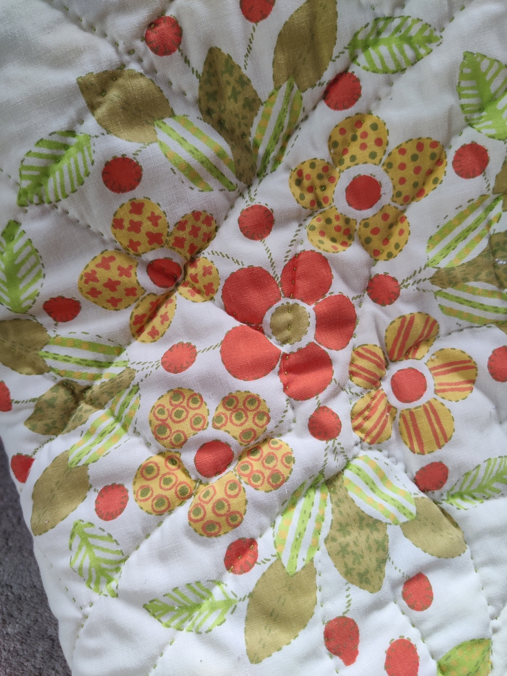 60s 70s Quilted Comforter Floral Full Queen 85" x 85" Flower Power Orange Yellow